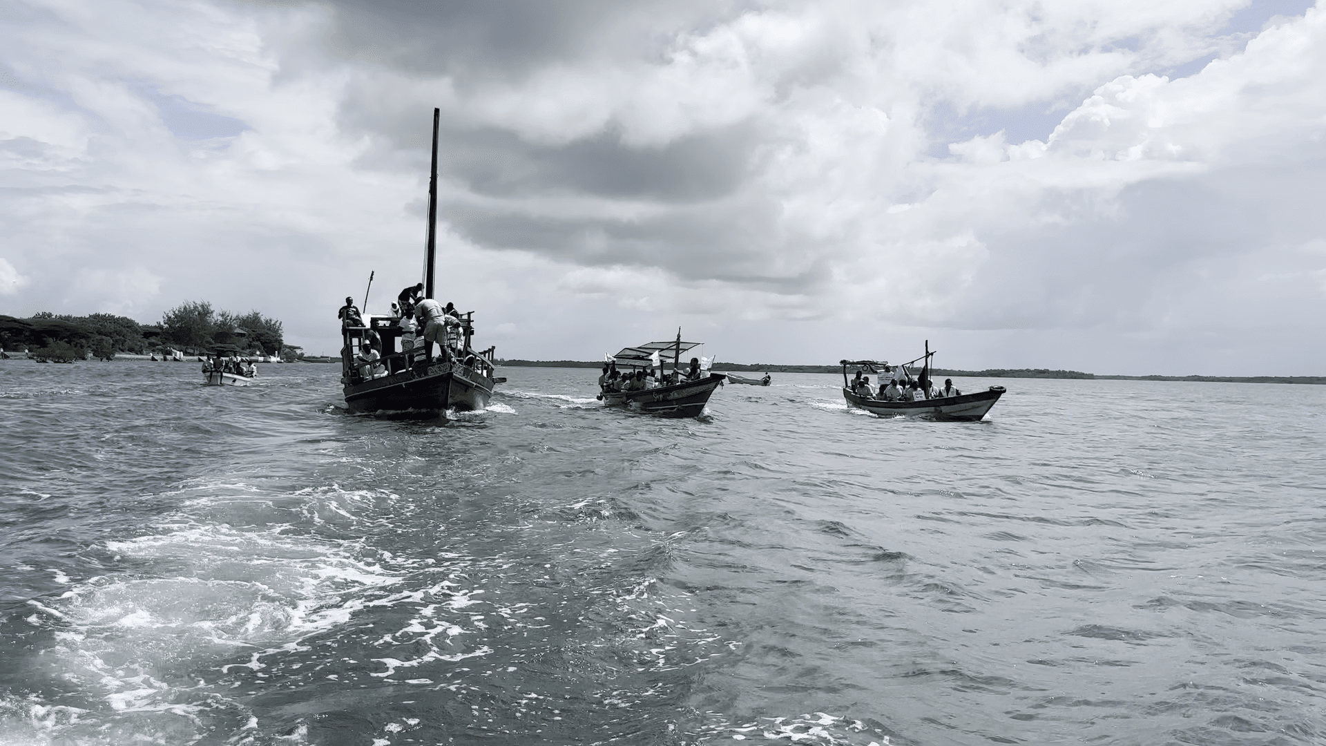 This #WorldEnvironmentDay, communities in Lamu are standing up for their future.

Oil exploration along Kenya’s coast threatens marine biodiversity, fuels plastic pollution, and undermines livelihoods. Fossil fuels and plastic pollution are two sides of the same coin—and expanding oil blocks in Lamu takes us in the wrong direction.

Kenya has pledged 100% clean energy by 2030. Opening new oil blocks directly contradicts this promise. From peaceful marches in Lamu to global solidarity, the message is clear:

Our coastline is not an oilline.
We demand a just transition to clean, renewable energy.
We demand accountability.
We choose people 